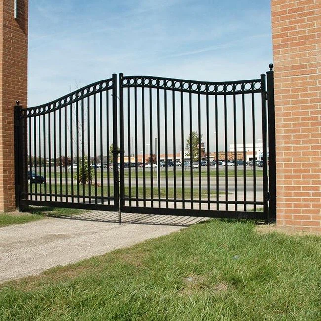 Modernes portes de jardí de ferro forjat